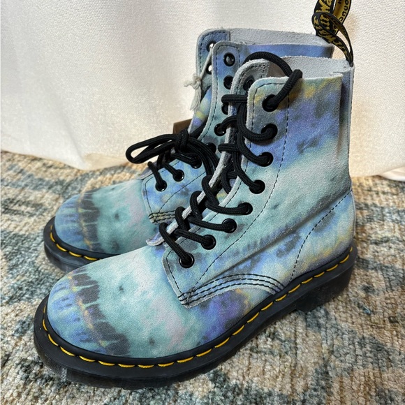 NWT DR MARTENS 1460‎ PASCAL TIE DYE LACE UP BOOTS Size 6 - Picture 2 of 7